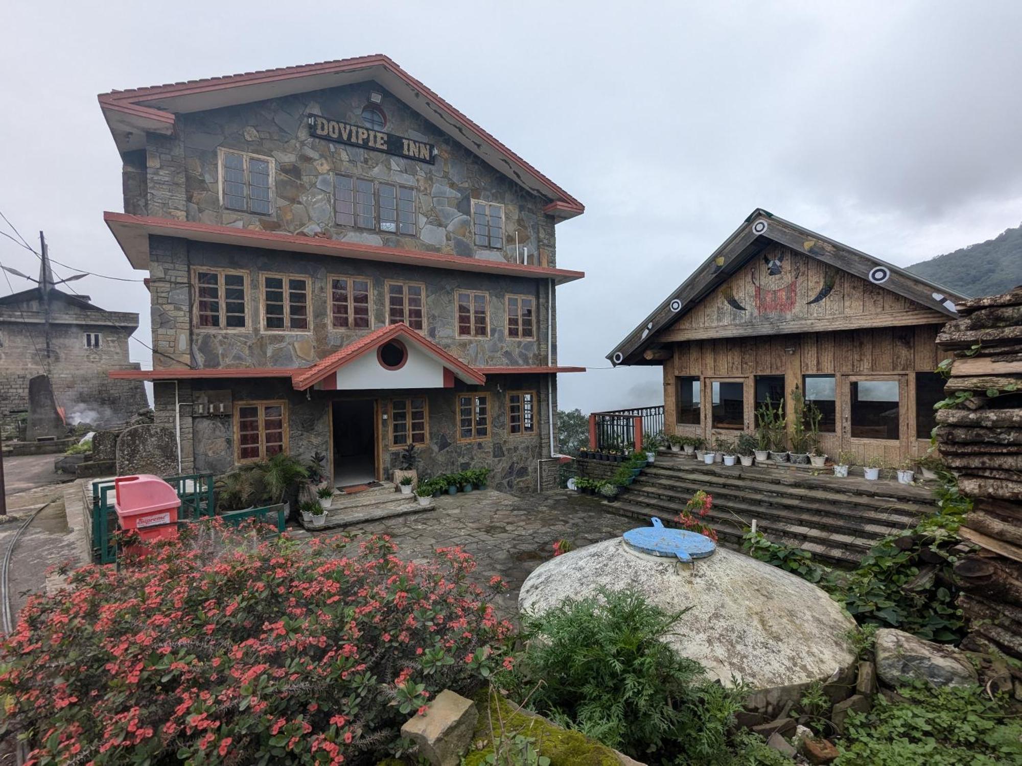 Dovipie Inn Kohima Εξωτερικό φωτογραφία